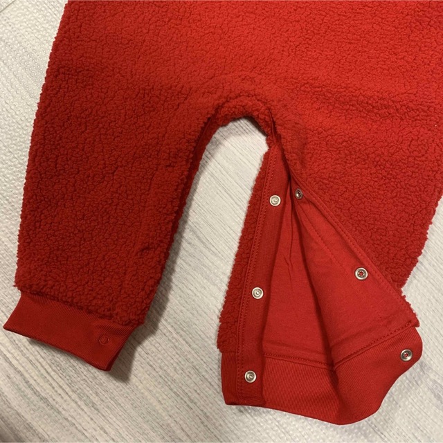 babyGAP(ベビーギャップ)のGAPロゴ　シェルパボディオール　赤　80  12-18ヶ月 キッズ/ベビー/マタニティのベビー服(~85cm)(ロンパース)の商品写真