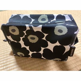 マリメッコ(marimekko)のマリメッコ　ポーチ　ウニッコ(ポーチ)