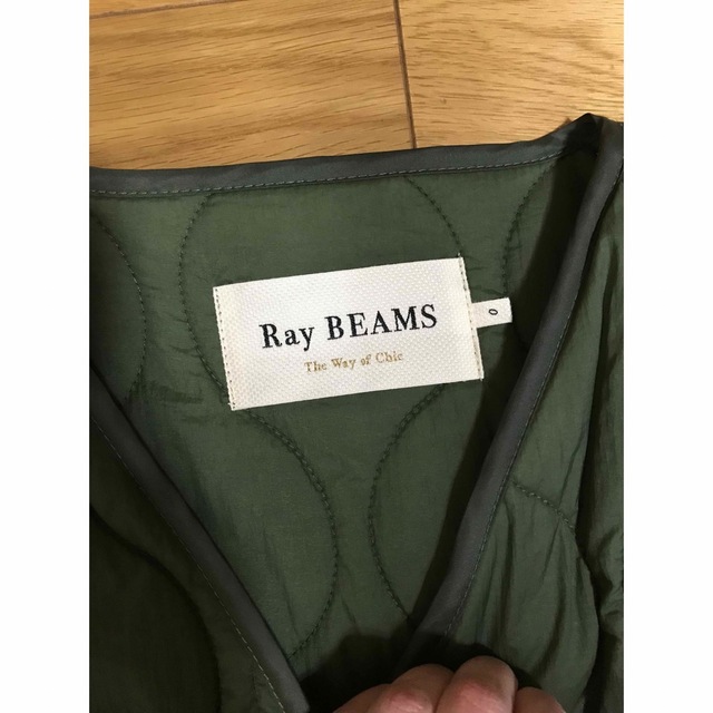 BEAMS(ビームス)のビームス  キルティング コート ジャケット カーキ グリーン レディースのジャケット/アウター(ノーカラージャケット)の商品写真