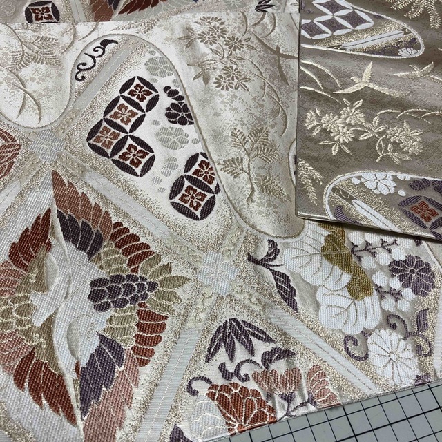ハンドメイド〉帯リメイクテーブルランナー 【100】 はやかっ ハンドメイド〉帯リメイクテーブルランナー 【100】 はやかっ