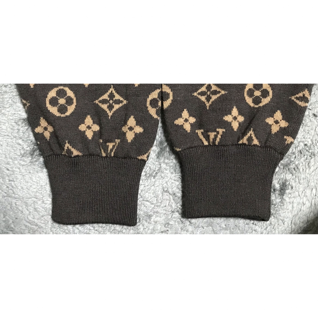 LOUIS VUITTON(ルイヴィトン)のルイヴィトン　モノグラムジップアップニットブルゾン メンズのジャケット/アウター(ブルゾン)の商品写真