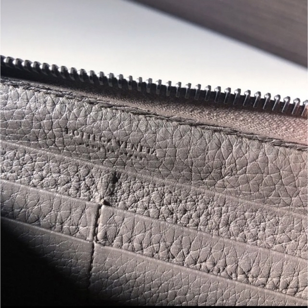 Bottega Veneta(ボッテガヴェネタ)の稀少品⭐︎レア⭐︎ボッテガヴェネタ　長財布　グレージュ　保存袋　専用箱　送料無料 レディースのファッション小物(財布)の商品写真