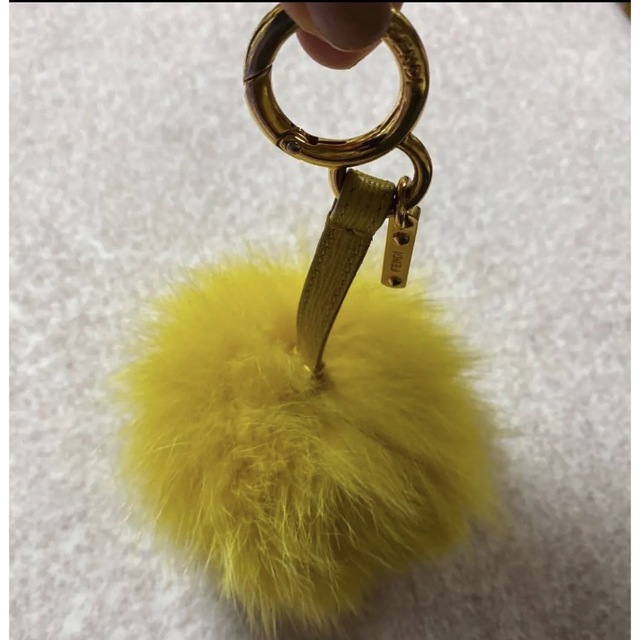 FENDI(フェンディ)のフェンディ   ファーチャーム レディースのアクセサリー(チャーム)の商品写真