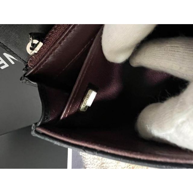 CHANEL(シャネル)のCHANEL マトラッセ フラップ長財布 ラムスキン シルバー金具 レディースのファッション小物(財布)の商品写真