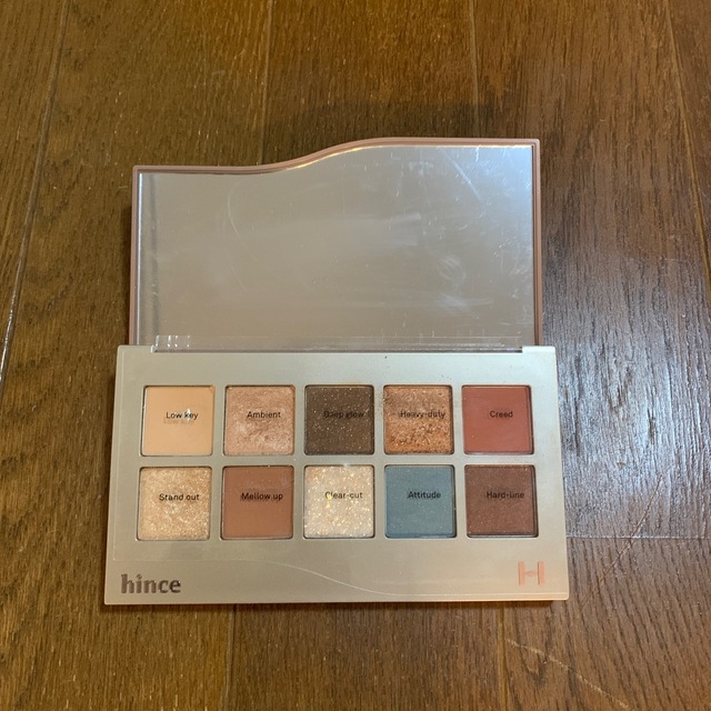 hince(ヒンス)のhince eyeshadow palette ヒンス　アイシャドウパレット コスメ/美容のベースメイク/化粧品(アイシャドウ)の商品写真