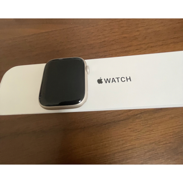 数量は多い  Watch Apple - Watch Apple Series MKN63J/A 7GPSモデルwhite 腕時計(デジタル)