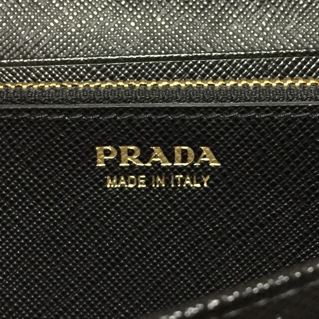 PRADA(プラダ)のプラダ 長財布美品  - 1MH132 黒 リボン レディースのファッション小物(財布)の商品写真