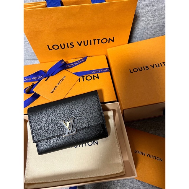 【ついに再販開始！】 LOUIS VUITTON - ルイヴィトン2022 短財布ポルトフォイユ・カプシーヌ コンパクト 財布
