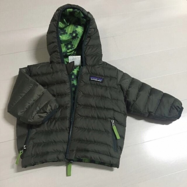 Patagonia リバーシブルダウン　6-12M