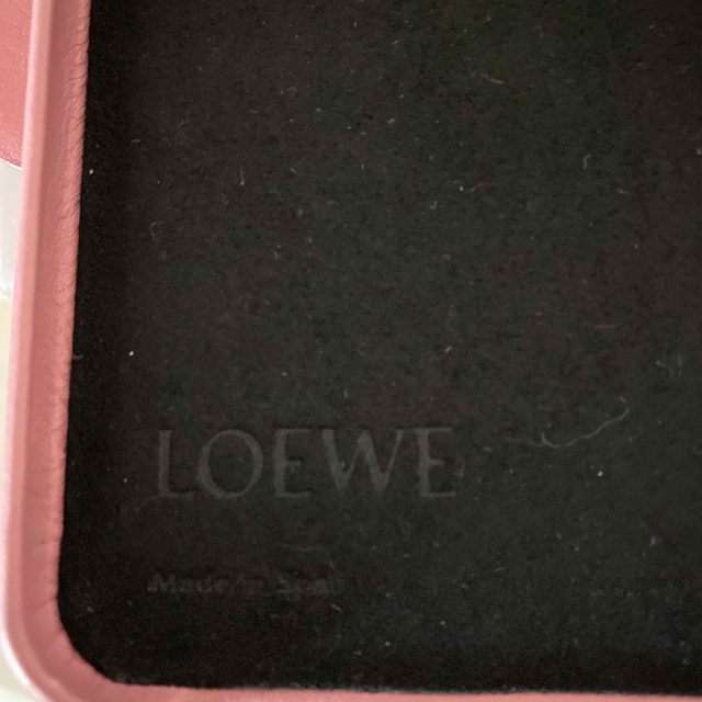 LOEWE(ロエベ)のロエベ　iPhone11Pro Max専用ケース スマホ/家電/カメラのスマホアクセサリー(iPhoneケース)の商品写真