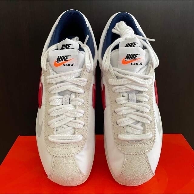 NIKE(ナイキ)のsacai × Nike Zoom Cortez, White / Red メンズの靴/シューズ(スニーカー)の商品写真