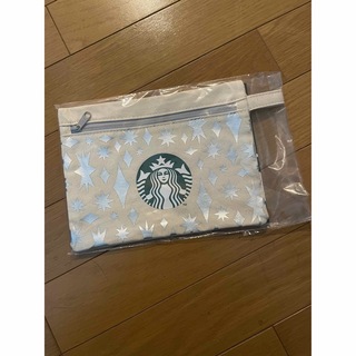 スターバックスコーヒー(Starbucks Coffee)の☆限定品☆スターバックスコーヒー　2020 ホリデーポーチ(ノベルティグッズ)