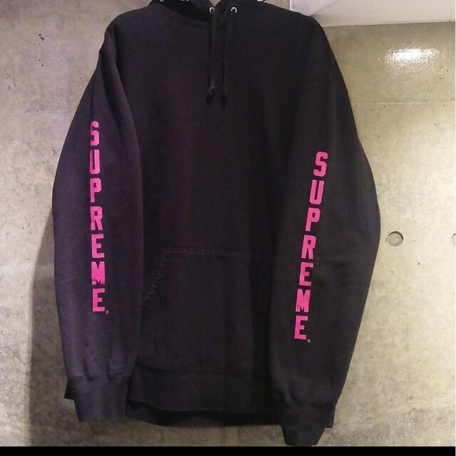 コミック THRASHER】SUPREME シュプリーム パーカー フードロゴ