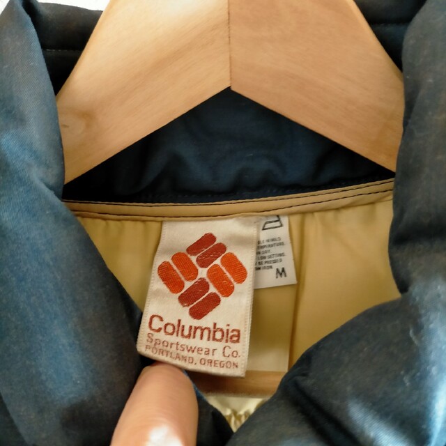 Columbia(コロンビア)のコロンビア columbia ダウンベスト メンズのジャケット/アウター(ダウンベスト)の商品写真