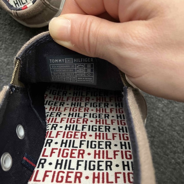 TOMMY HILFIGER(トミーヒルフィガー)のトミーフィルフィガー　スリッポン メンズの靴/シューズ(スニーカー)の商品写真