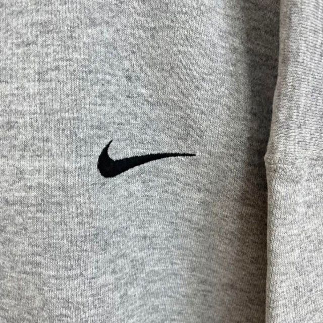 NIKE(ナイキ)の90sヴィンテージUSA製古着NIKEナイキワンポイント刺繍スエットトレーナー. メンズのトップス(スウェット)の商品写真