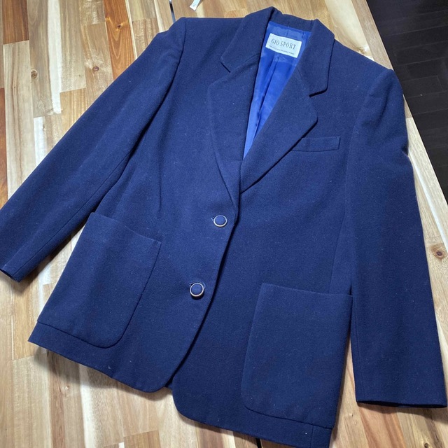 GIO SPORT(ジオスポーツ)のWORLD  GIO SPORT 紺ブレザー　サイズ9 レディースのジャケット/アウター(テーラードジャケット)の商品写真
