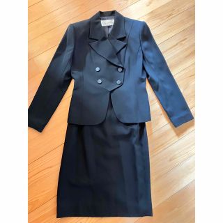 オスカーデラレンタ(Oscar de la Renta)のフォーマルスーツ7号(礼服/喪服)