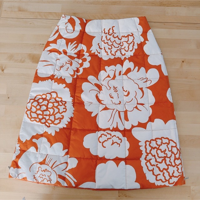 marimekko(マリメッコ)のmarimekko Julihuld Pioni スカート レディースのスカート(ひざ丈スカート)の商品写真