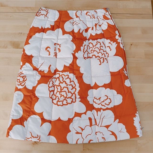 marimekko(マリメッコ)のmarimekko Julihuld Pioni スカート レディースのスカート(ひざ丈スカート)の商品写真