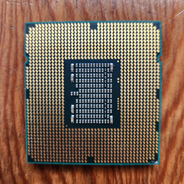 Intel Xeon L5640 LGA1366 6C12T その１ スマホ/家電/カメラのPC/タブレット(PCパーツ)の商品写真