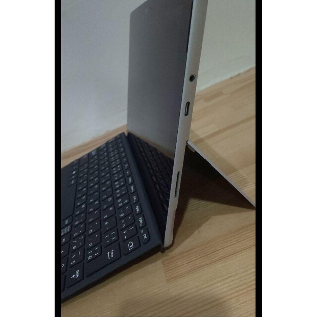 Microsoft(マイクロソフト)の【未開封再生品】microsoft surface　 64 4GB スマホ/家電/カメラのPC/タブレット(ノートPC)の商品写真