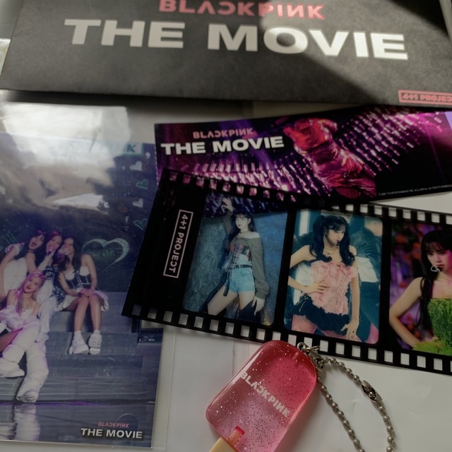 BLACKPINK THE MOVIE 特典フィルムリサ おまけ付き エンタメ/ホビーのタレントグッズ(アイドルグッズ)の商品写真