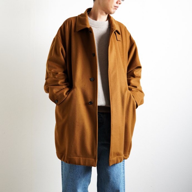 STILL BY HAND(スティルバイハンド)の22AW STILL BY HAND オーバーサイズド バルカラーコート　茶 メンズのジャケット/アウター(ステンカラーコート)の商品写真