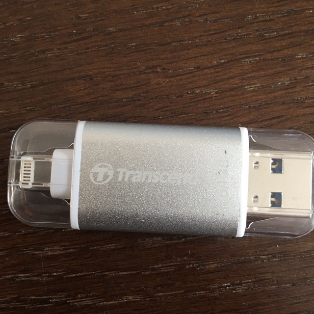 Transcend(トランセンド)のiPhone対応USBメモリ64G　Transcend スマホ/家電/カメラのPC/タブレット(PC周辺機器)の商品写真