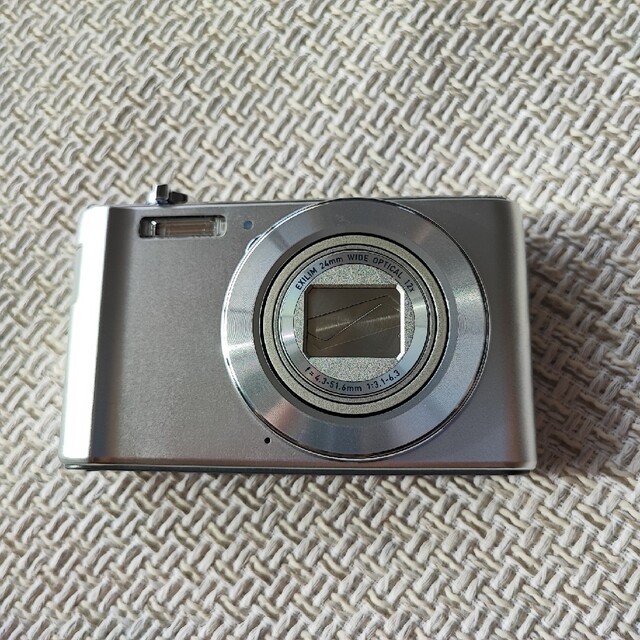 CASIO(カシオ)のカシオデジカメCASIO EXILIM EX-ZS210SRほぼ未使用 スマホ/家電/カメラのカメラ(コンパクトデジタルカメラ)の商品写真