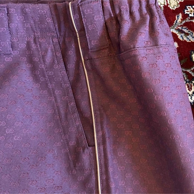 Gucci(グッチ)の【GUCCI】GG総柄ワークロングパンツ(ボルドー)✳︎プラダ　バレンシアガ メンズのパンツ(ワークパンツ/カーゴパンツ)の商品写真