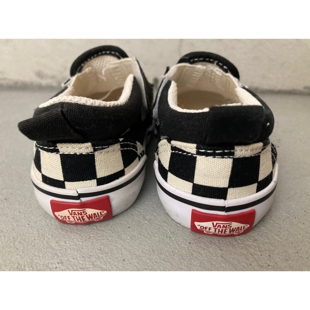 VANS(ヴァンズ)のvans チェッカーフラッグ　スリッポン キッズ/ベビー/マタニティのキッズ靴/シューズ(15cm~)(スニーカー)の商品写真