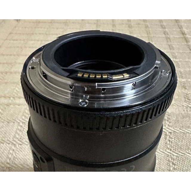 Canon(キヤノン)の美品 Canon EF 100/2.8 L マクロ IS USM スマホ/家電/カメラのカメラ(レンズ(単焦点))の商品写真