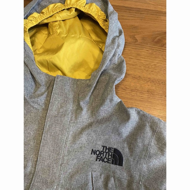 THE NORTH FACE(ザノースフェイス)の★美品★ノースフェイス スクープジャケット グレー 110cm キッズ/ベビー/マタニティのキッズ服男の子用(90cm~)(ジャケット/上着)の商品写真