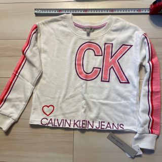 カルバンクライン(Calvin Klein)のカルヴァンクライン　トップス　新品未使用タグ付き(Tシャツ/カットソー)