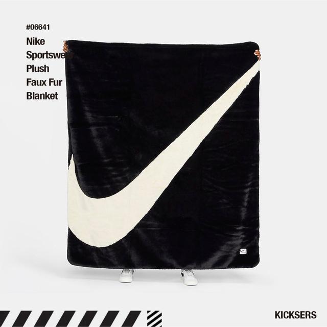 NIKE(ナイキ)のNIKE フェイクファー　ブランケット インテリア/住まい/日用品の寝具(毛布)の商品写真