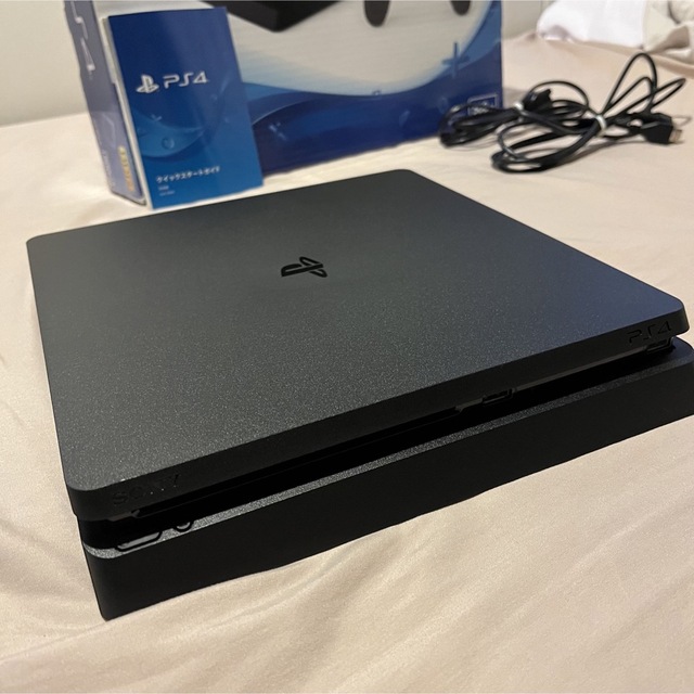 PlayStation4(プレイステーション4)のPlayStation4 CUH-2100AB01  19日まで限定 エンタメ/ホビーのゲームソフト/ゲーム機本体(家庭用ゲーム機本体)の商品写真