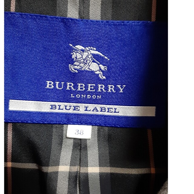 BURBERRY BLUE LABEL(バーバリーブルーレーベル)のバーバリーブルーレーベル　コート レディースのジャケット/アウター(トレンチコート)の商品写真