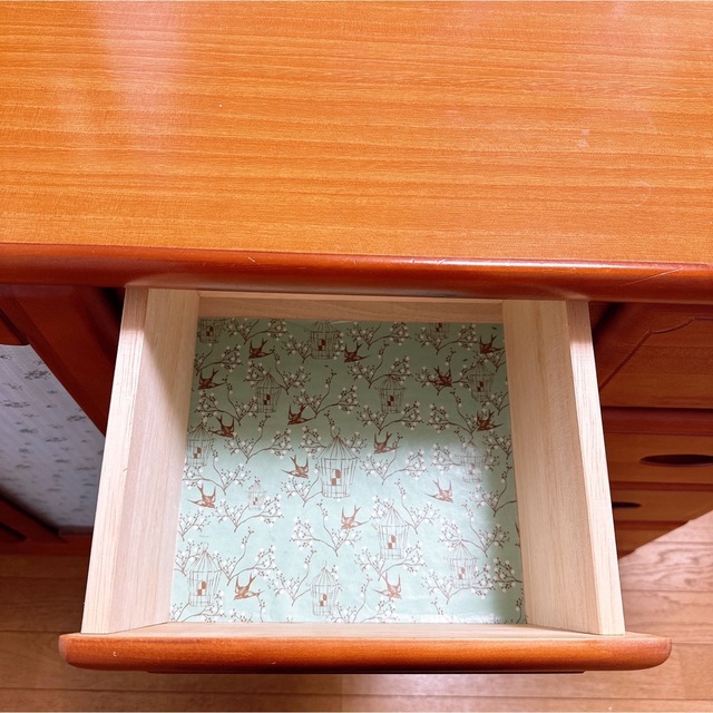 ❤️美品❤️サイドボード/キャビネット 引出付き両開きガラス扉 4段-