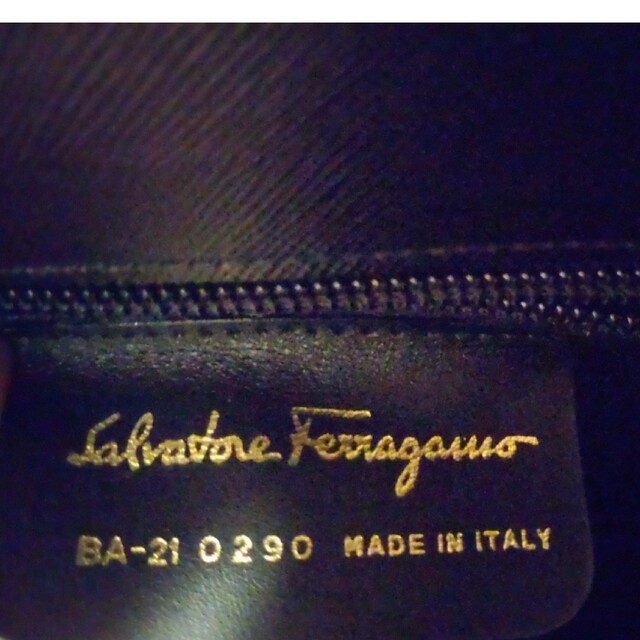 Salvatore Ferragamo(サルヴァトーレフェラガモ)のサルヴァトーレ　フェラガモ レディースのバッグ(ハンドバッグ)の商品写真