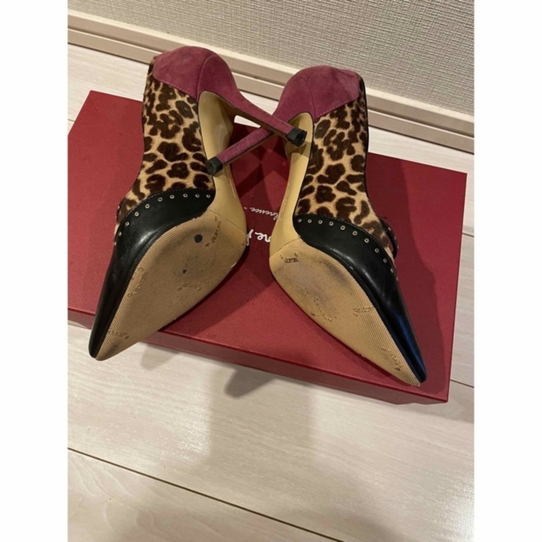 Salvatore Ferragamo(サルヴァトーレフェラガモ)のサルヴァトーレ フェラガモ パンプス 正規品 レディースの靴/シューズ(ハイヒール/パンプス)の商品写真