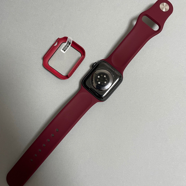 Apple Watch(アップルウォッチ)のAppleWatch アップルウォッチ バンド カバー SM 40mm 深紅 メンズの時計(ラバーベルト)の商品写真