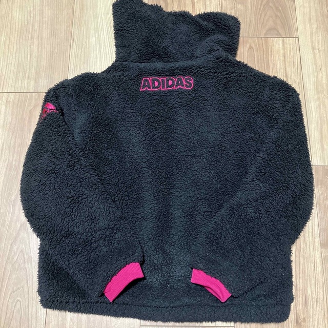 adidas(アディダス)のadidas モコモコ上着　120センチ相当 キッズ/ベビー/マタニティのキッズ服女の子用(90cm~)(ジャケット/上着)の商品写真