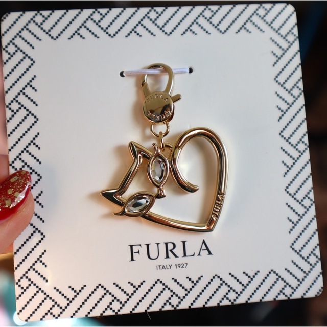 Furla(フルラ)の𓊆 新品 FURLA ネコ ハート ゴールドチャーム 𓊇  レディースのアクセサリー(チャーム)の商品写真