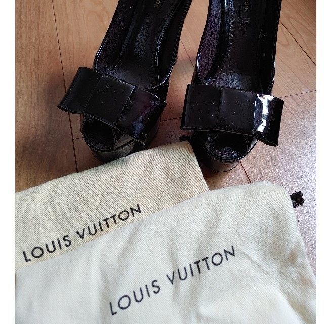 LOUIS VUITTON(ルイヴィトン)のLOUISVUITTON ルイヴィトンパンプス 美品 レディースの靴/シューズ(ハイヒール/パンプス)の商品写真