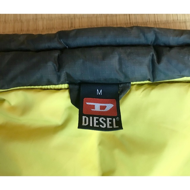 DIESEL(ディーゼル)のディーゼル ダウンベスト レディースのジャケット/アウター(ダウンベスト)の商品写真