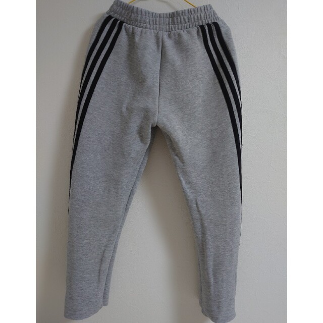 adidas(アディダス)の☆アディダス　スウェットパンツ　140☆ キッズ/ベビー/マタニティのキッズ服男の子用(90cm~)(パンツ/スパッツ)の商品写真