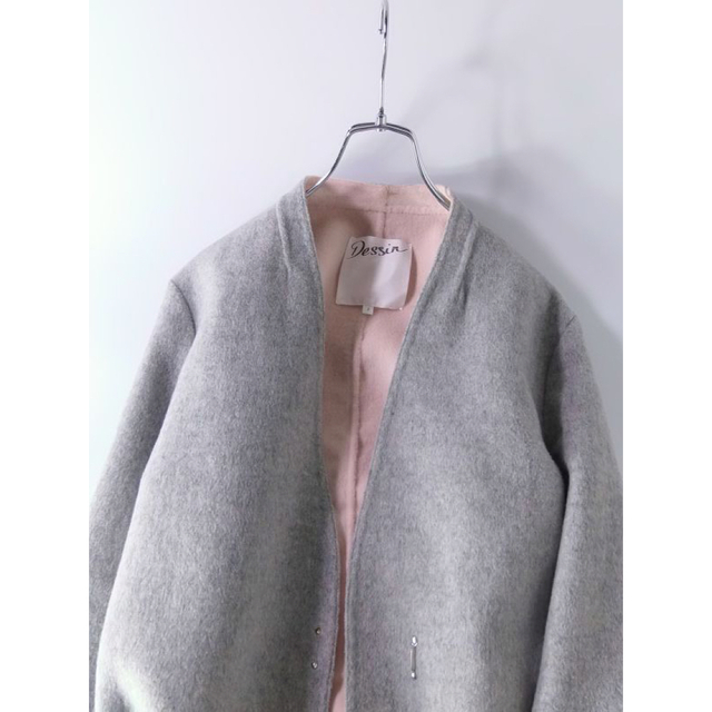 新品タグ付き UNTITLED ノーカラーリバーコート ネイビー 純正売れ済