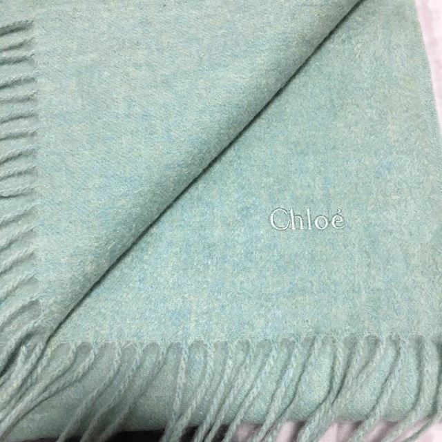 Chloe(クロエ)の新品　クロエ　カシミアストール レディースのファッション小物(ストール/パシュミナ)の商品写真
