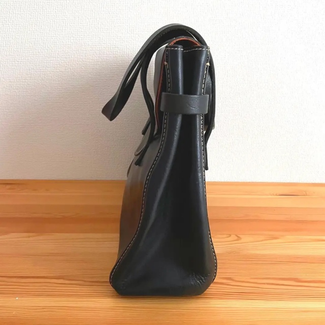 H.P.FRANCE(アッシュペーフランス)のGAHO 我歩 レザー ショルダーバッグ ブラック レディースのバッグ(ショルダーバッグ)の商品写真